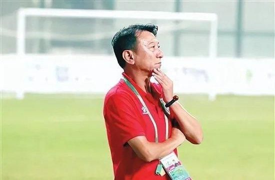 男人公厕集体撒尿网站