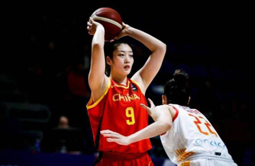 美女玉足受刑