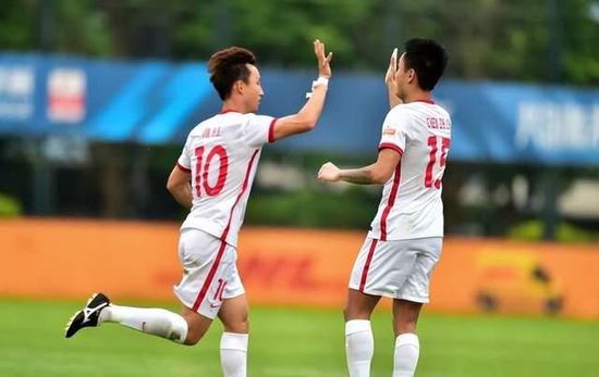 小受gay被c强制玩哭
