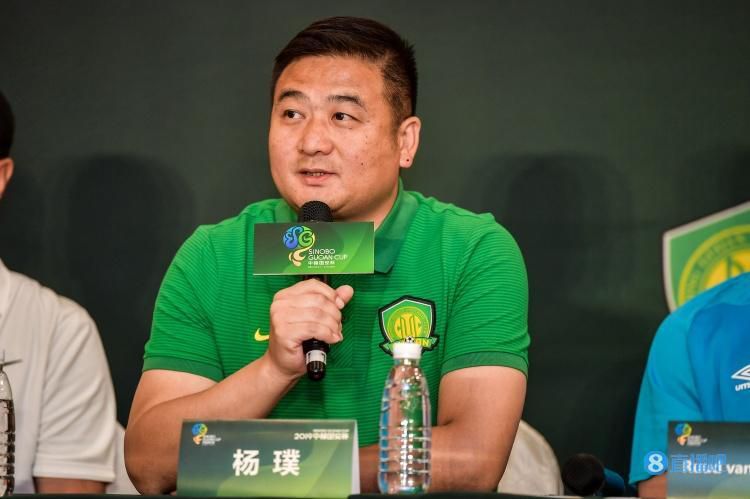 姐被男人伸出的手
