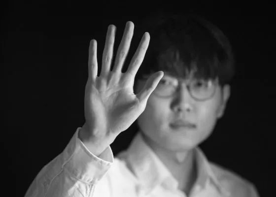 不知火舞和三个小男孩