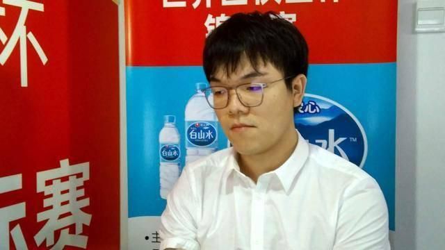 亲吻呻吟打开双腿做受视频